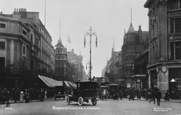 Framed Print : Oxford Circus and underground station, Central London Framed Print : Oxford Circus and underground station, Central London