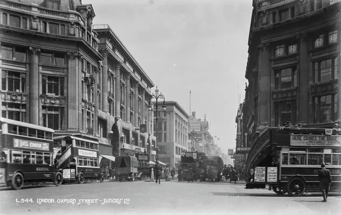 Framed Print : Oxford Street, London