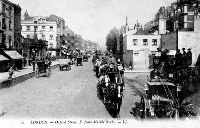 Framed Print : Oxford Street from Marble Arch, Central London Framed Print : Oxford Street from Marble Arch, Central London