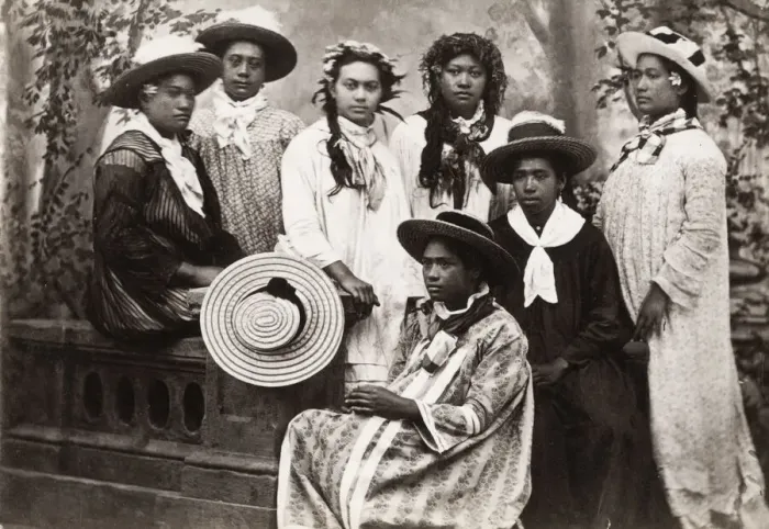 Framed Print : Pacific Islands, Oceania: group portrait, likely Tahiti Framed Print : Pacific Islands, Oceania: group portrait, likely Tahiti