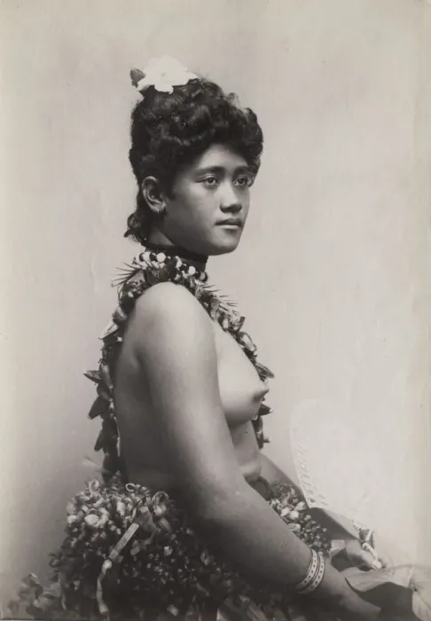 Framed Print : Pacific Islands, Oceania: portrait of a young woman Framed Print : Pacific Islands, Oceania: portrait of a young woman