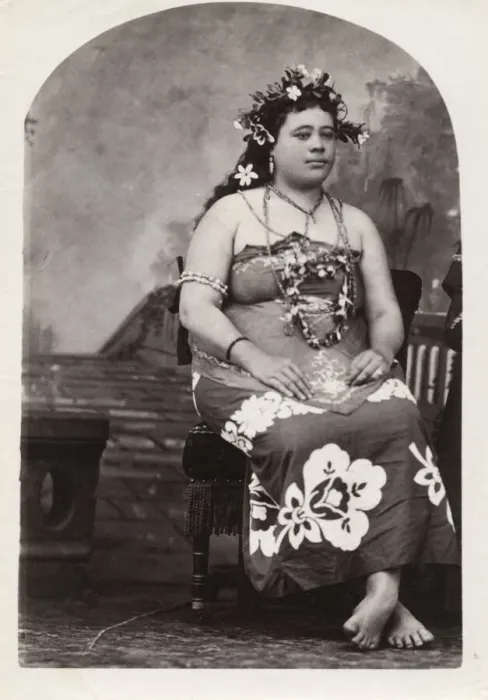 Framed Print : Pacific Islands, Oceania: portrait of a young woman Framed Print : Pacific Islands, Oceania: portrait of a young woman