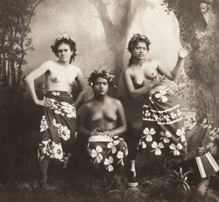 Framed Print : Pacific Islands, Oceania: portrait of young woman Framed Print : Pacific Islands, Oceania: portrait of young woman