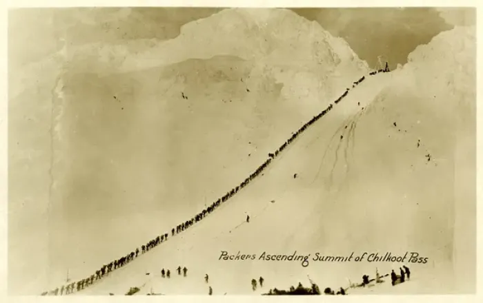 Framed Print : Packers ascending summit of Chilkoot Pass, Alaska, USA Framed Print : Packers ascending summit of Chilkoot Pass, Alaska, USA