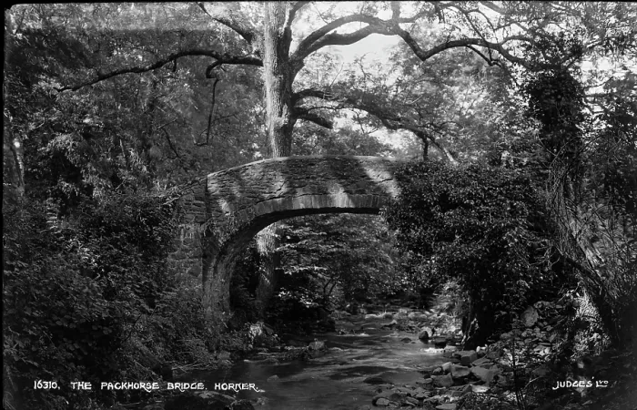Framed Print : The Packhorse Bridge, Horker Framed Print : The Packhorse Bridge, Horker