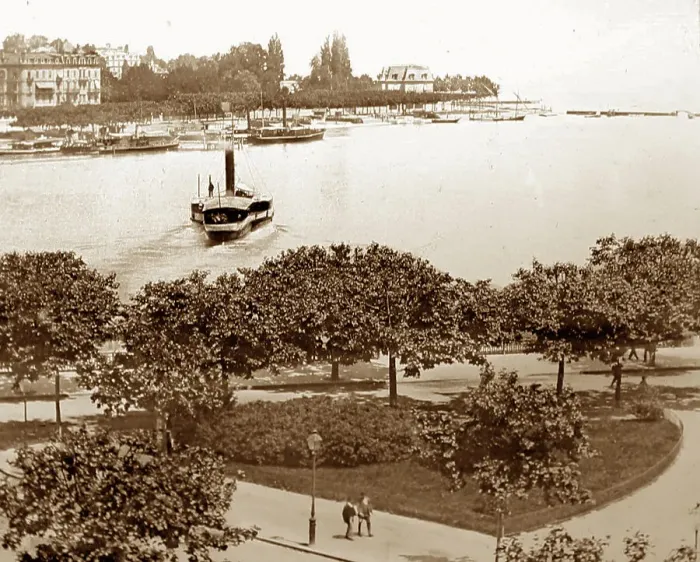 Framed Print : Paddle steamer, Lake Lucerne, Switzerland, early 1900s Framed Print : Paddle steamer, Lake Lucerne, Switzerland, early 1900s