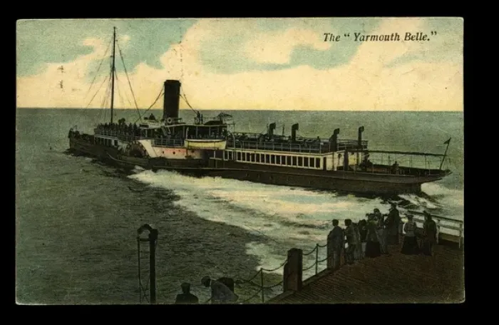 Framed Print : Paddle steamer Yarmouth Belle Framed Print : Paddle steamer Yarmouth Belle