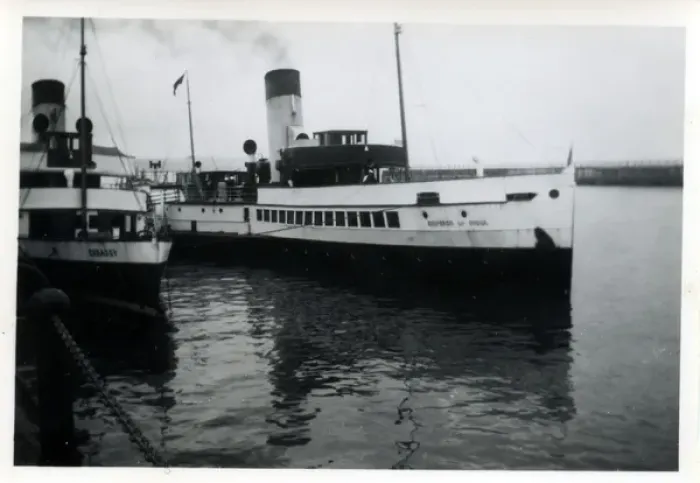 Framed Print : Paddle Steamers Embassy & Emperor of India Framed Print : Paddle Steamers Embassy & Emperor of India