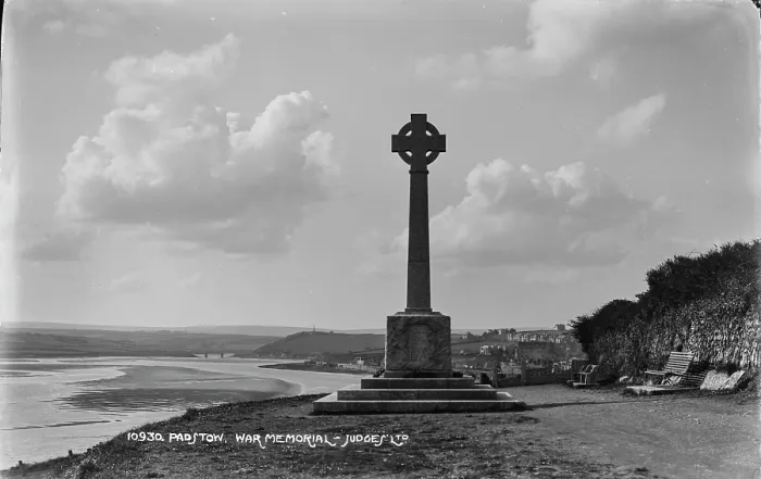 Framed Print : Padstow War Memorial Framed Print : Padstow War Memorial