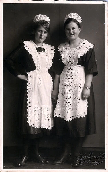 A Pair of Young Maids, Hamburg
