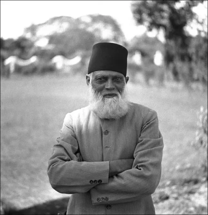 Framed Print : Pakistani / Indian Elder Framed Print : Pakistani / Indian Elder