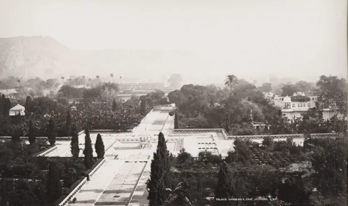 Framed Print : Palace Gardens and Fort, Jeypore, Jaipur, India Framed Print : Palace Gardens and Fort, Jeypore, Jaipur, India