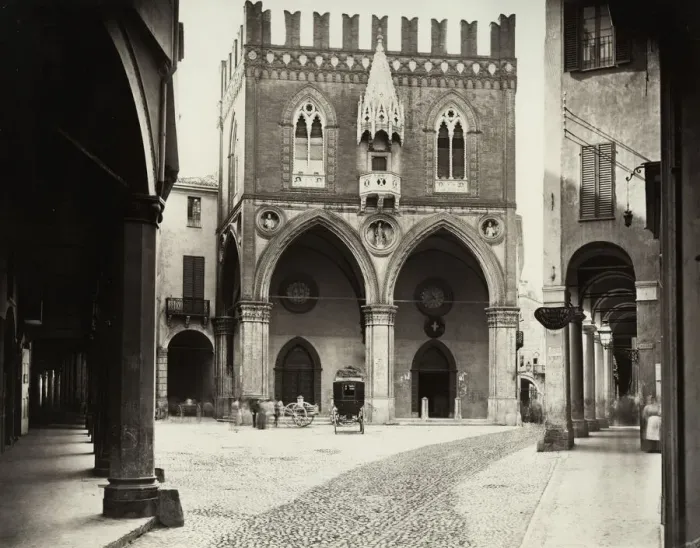 Framed Print : The Palazzo della Mercanzia in Bologna, Italy Framed Print : The Palazzo della Mercanzia in Bologna, Italy