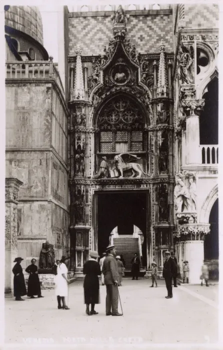 Framed Print : Palazzo Ducale - Porta della Carta - Venice, Italy