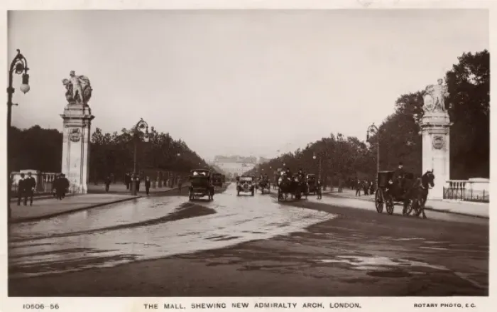 Framed Print : PALL MALL / 1911 Framed Print : PALL MALL / 1911