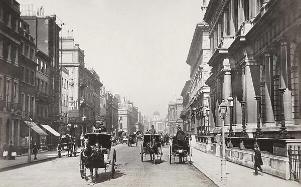 Pall Mall, London, horses and carriages
