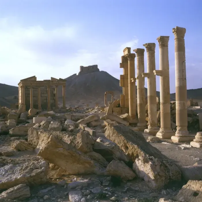 Framed Print : Palmyra, Syria - The Colonnade with view of Arab Castle Framed Print : Palmyra, Syria - The Colonnade with view of Arab Castle
