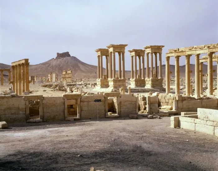 Framed Print : Palmyra, Syria - Tetrapylon with view of hilltop Arab Castle Framed Print : Palmyra, Syria - Tetrapylon with view of hilltop Arab Castle