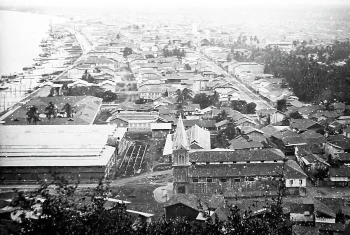 Framed Print : Panorama of Guayaquil, Ecuador, before the Great Fire Framed Print : Panorama of Guayaquil, Ecuador, before the Great Fire