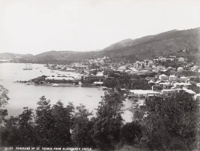 Framed Print : Panorama of St Thomas, from Bluebeards Castle Framed Print : Panorama of St Thomas, from Bluebeards Castle
