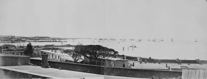 Framed Print : Panoramic: Bay in Cape Town, South Africa Framed Print : Panoramic: Bay in Cape Town, South Africa