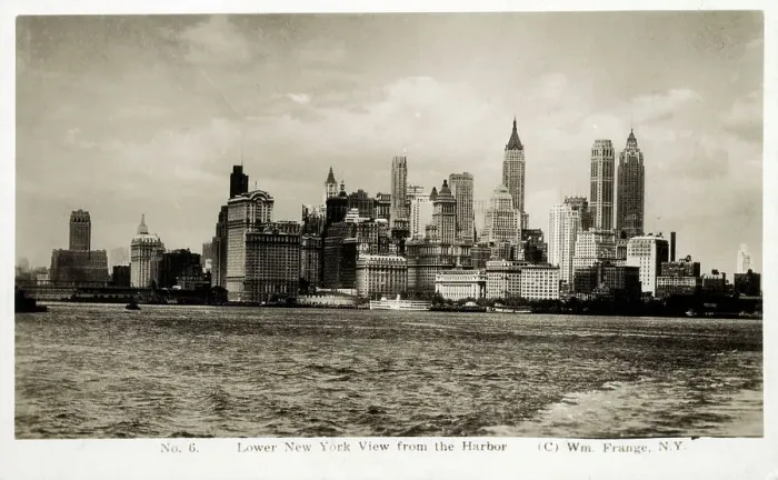 Framed Print : Panoramic view of Manhattan - Lower New York from the Harbor Framed Print : Panoramic view of Manhattan - Lower New York from the Harbor