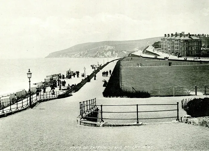 Framed Print : Parade Extension and Beachy Head - Eastbourne, Sussex