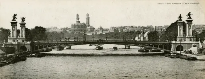 Framed Print : Paris / Bridge / Alexandre Framed Print : Paris / Bridge / Alexandre