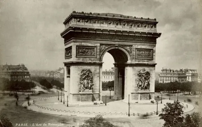 Framed Print : Paris, France - Arc de Triomphe Framed Print : Paris, France - Arc de Triomphe