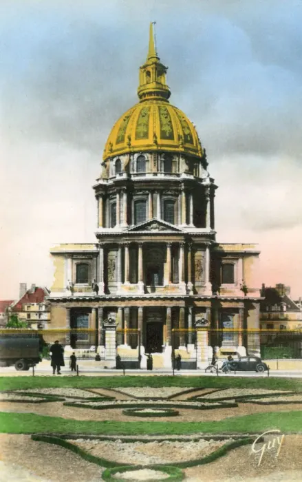 Framed Print : Paris, France - Dome des Invalides (1706) Framed Print : Paris, France - Dome des Invalides (1706)
