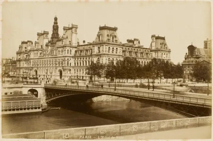 Framed Print : Paris Hotel De Ville Framed Print : Paris Hotel De Ville