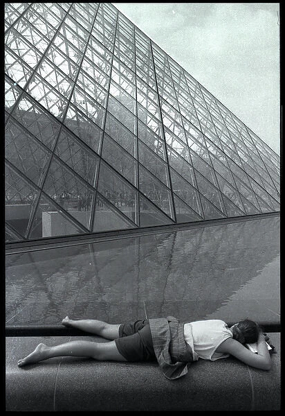 Paris pyramid sleeping girl
