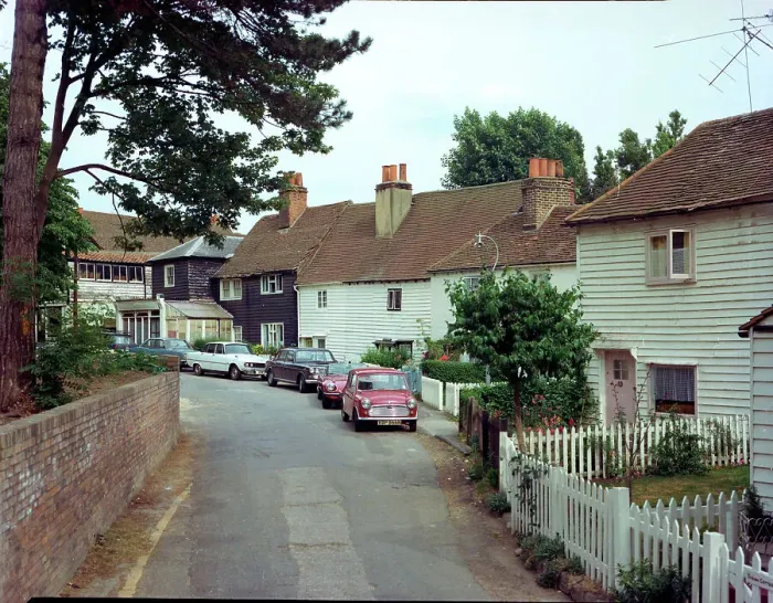 Framed Print : Park Lane, Cheam Framed Print : Park Lane, Cheam
