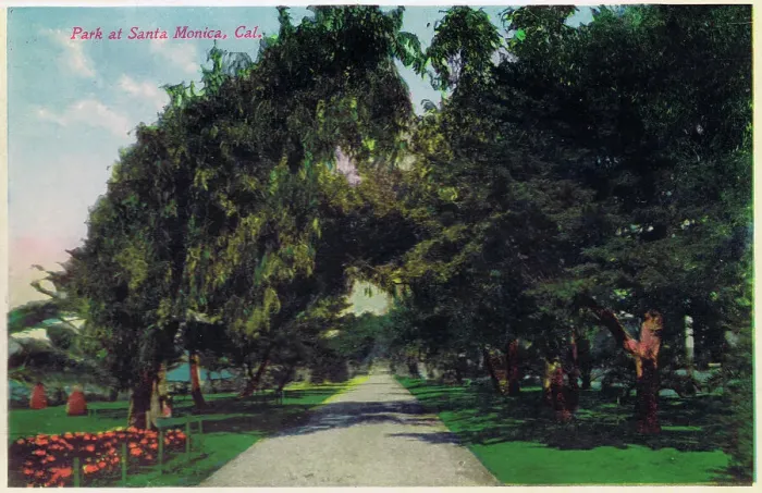 Framed Print : The Park at Santa Monica, Santa Monica, California Framed Print : The Park at Santa Monica, Santa Monica, California