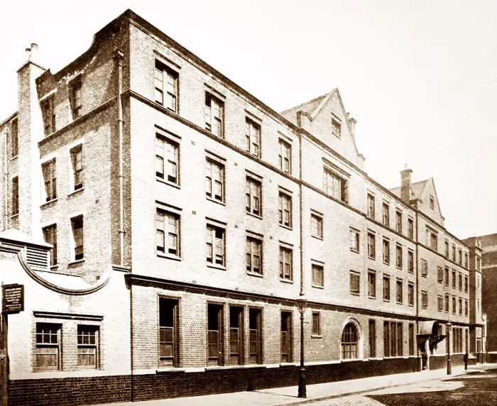 Framed Print : Parker Street Municipal Lodging House, London Framed Print : Parker Street Municipal Lodging House, London