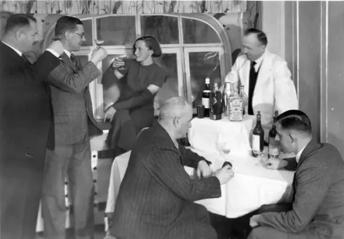 Framed Print : Passengers aboard the Graf Zeppelin LZ 127 Framed Print : Passengers aboard the Graf Zeppelin LZ 127