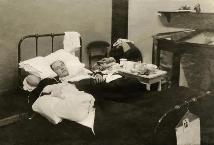 Framed Print : Patient in Bed 29 Quex Park VAD Hospital Framed Print : Patient in Bed 29 Quex Park VAD Hospital