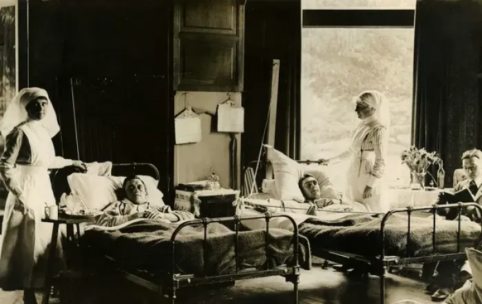 Framed Print : Patients in A Ward at Quex Park VAD Hospital Framed Print : Patients in A Ward at Quex Park VAD Hospital