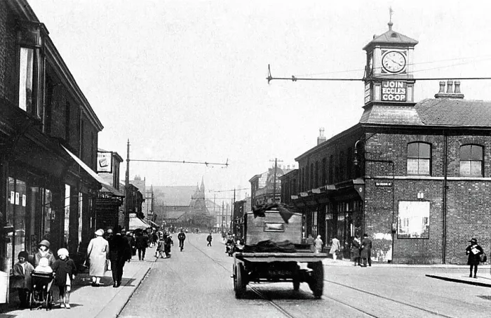 Framed Print : Patricroft Liverpool Road probably 1920s Framed Print : Patricroft Liverpool Road probably 1920s