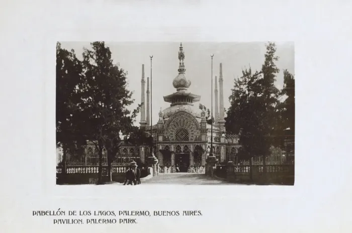 Framed Print : Pavilion in Palermo Park - Buenos Aires, Argentina Framed Print : Pavilion in Palermo Park - Buenos Aires, Argentina