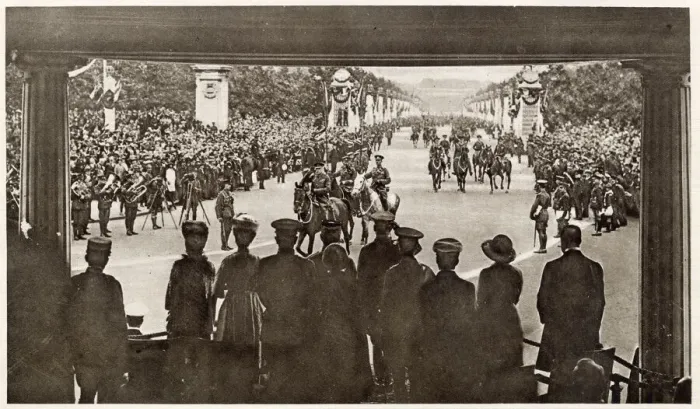 Framed Print : Peace Day Celebrations - Royal Watching in Pavilion 1919 Framed Print : Peace Day Celebrations - Royal Watching in Pavilion 1919