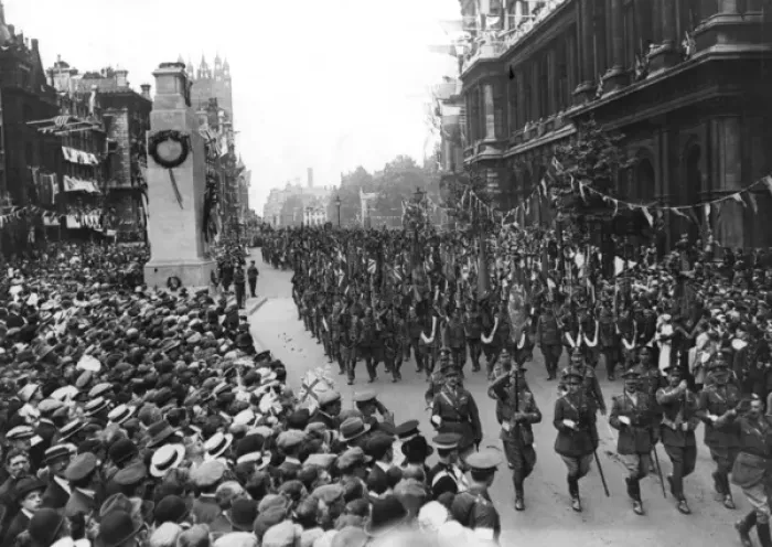 Framed Print : Peace Day Victory parade in London 1919 Framed Print : Peace Day Victory parade in London 1919