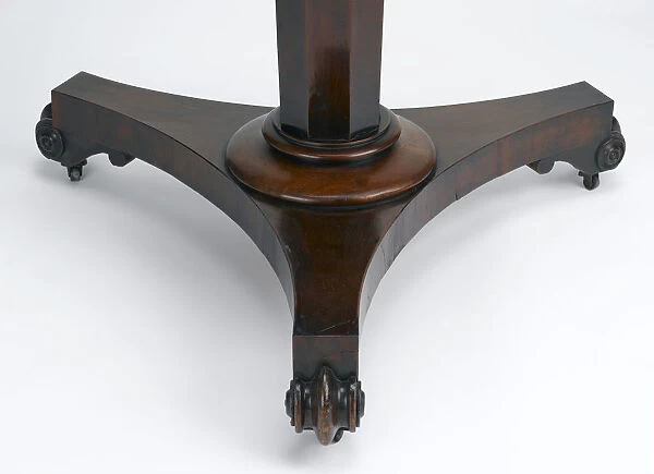 Pedestal table, detail