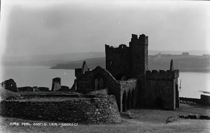 Framed Print : Peel Castle Ruins Framed Print : Peel Castle Ruins