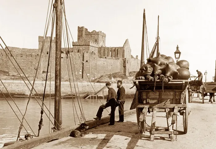 Framed Print : Peel - Isle of Man - Quayside and Castle Framed Print : Peel - Isle of Man - Quayside and Castle