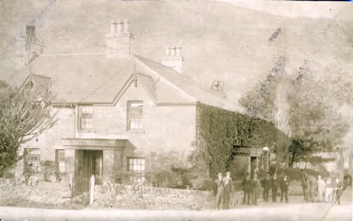 Framed Print : Pen-y-Gwryd Hotel, Nant Gwynant, Caernarvonshire Framed Print : Pen-y-Gwryd Hotel, Nant Gwynant, Caernarvonshire