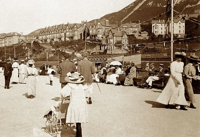 Framed Print : Penmaenmawr Promenade early 1900s Framed Print : Penmaenmawr Promenade early 1900s