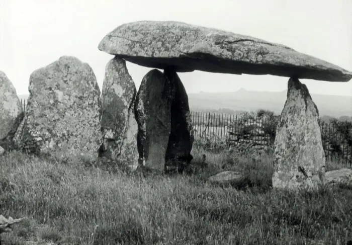Framed Print : Pentre Ifan dolmen, Nevern, Pembrokeshire, South Wales Framed Print : Pentre Ifan dolmen, Nevern, Pembrokeshire, South Wales