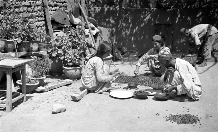 Framed Print : People preparing food, Kashgar, western China Framed Print : People preparing food, Kashgar, western China