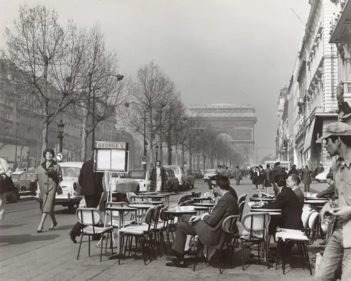 Framed Print : People at tables in the Champs Elysees, Paris Framed Print : People at tables in the Champs Elysees, Paris